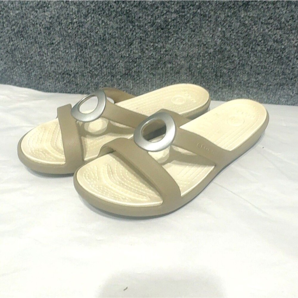 Crocs Patricia II Wedge Sandals Women’s 7 Khaki Ivory Silver Ring